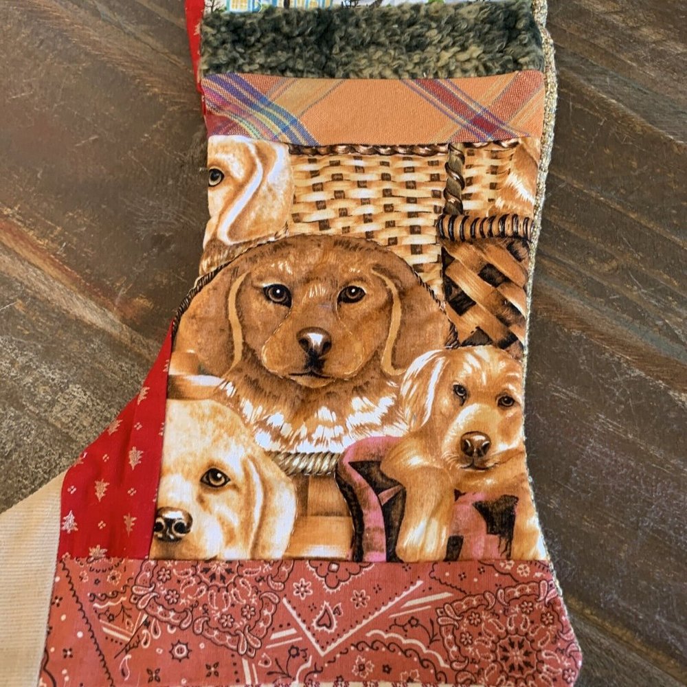 Christmas Stocking Quilted Patchwork Fabric Dog‎ Puppy NEW 18” Handmade - Picture 4 of 5